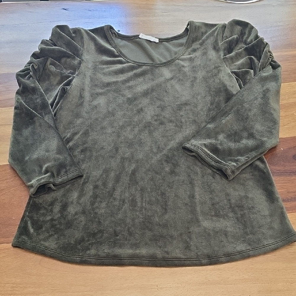 Green Ruched Puff Sleeve Blouse